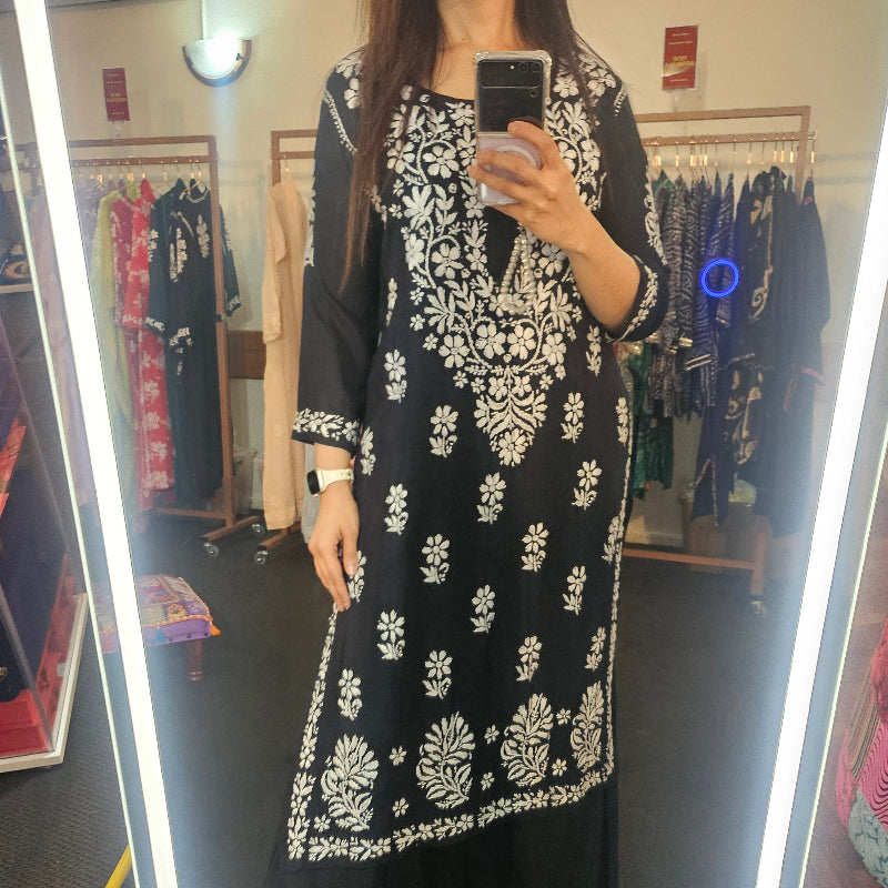 Hand Embroidered Luckhnowi Kurti